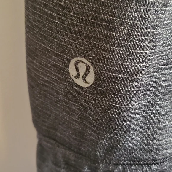 Lululemon Athletica athletic top - Picture 3 of 3